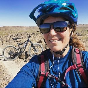 Meet your Posher, Ana